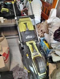 StoreLocal Pimpama  Photo 1