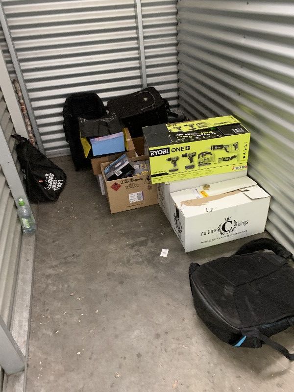 National Storage Auction 16959691927898