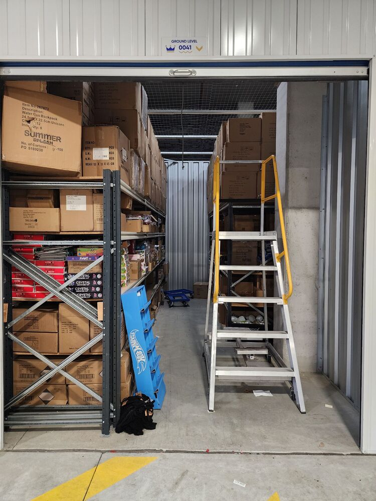 Storage King Granville Storage Shed Auctions auction IB-5682
