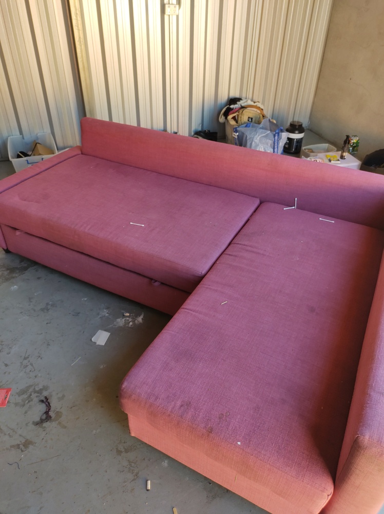 Kennards Self Storage Chermside Abandoned Storage garage Auctions auction IB-8084