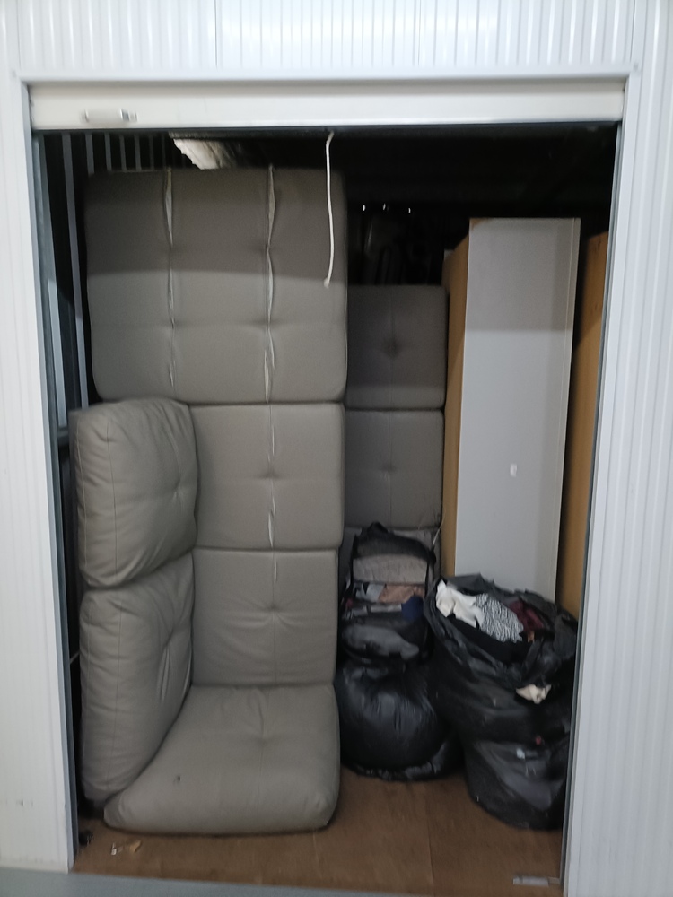 Loxon Storage Redcliffe Storage auction IB-8464