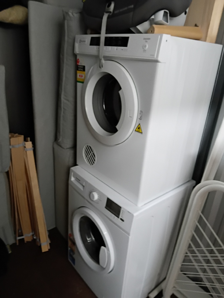 Fort Knox Self Storage Alphington Self Storage Unit auction IB-7860