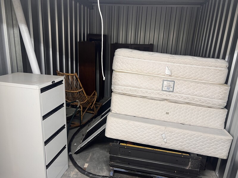 National Storage Phillip Storage auction IB-9872