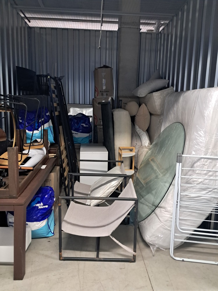 Storage King Granville Storage Auctions auction IB-3919