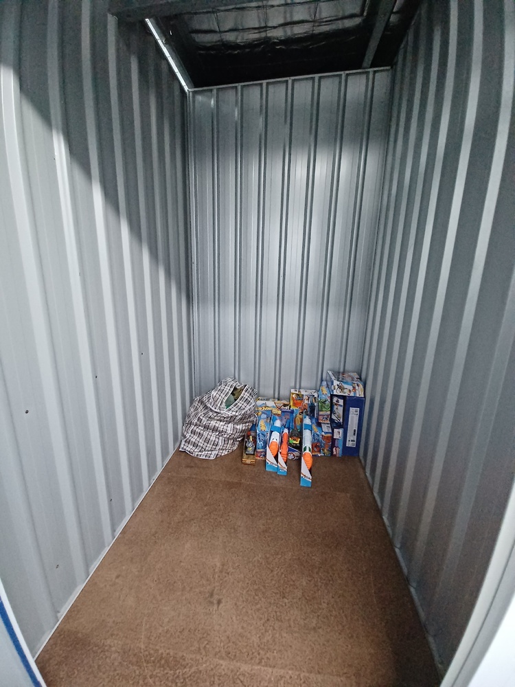 Loxon Storage Ipswich Storage Facility Unit auction IB-4511