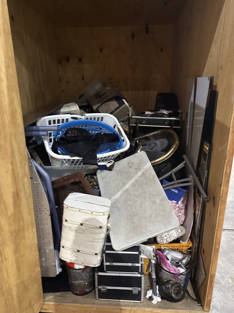 SuperEasy Storage Rosebery Storage auction IB-7840