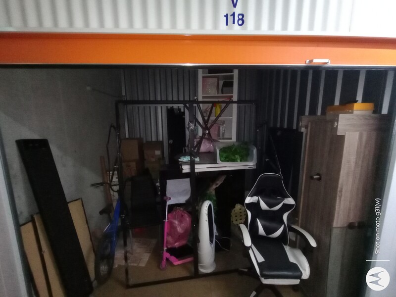 Kennards Self Storage St Marys Storage auction IB-4499