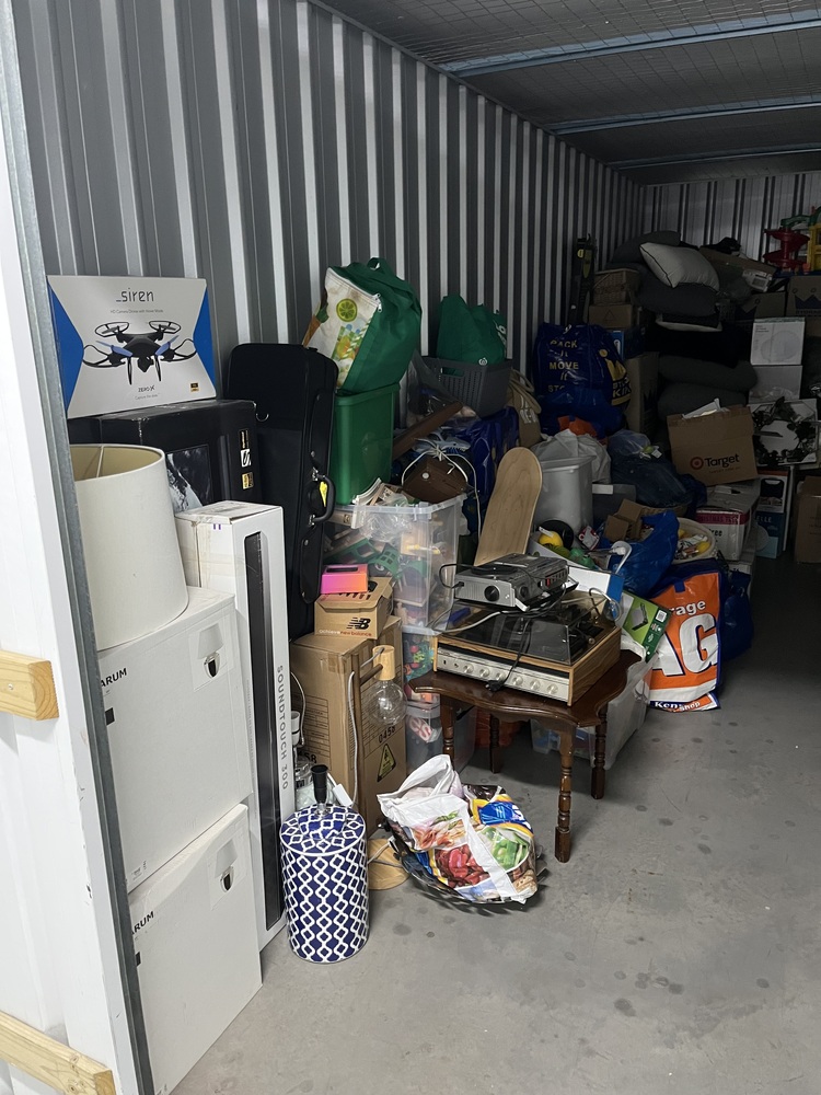 Fort Knox Self Storage Vermont Abandoned Storage Auctions auction IB-8350
