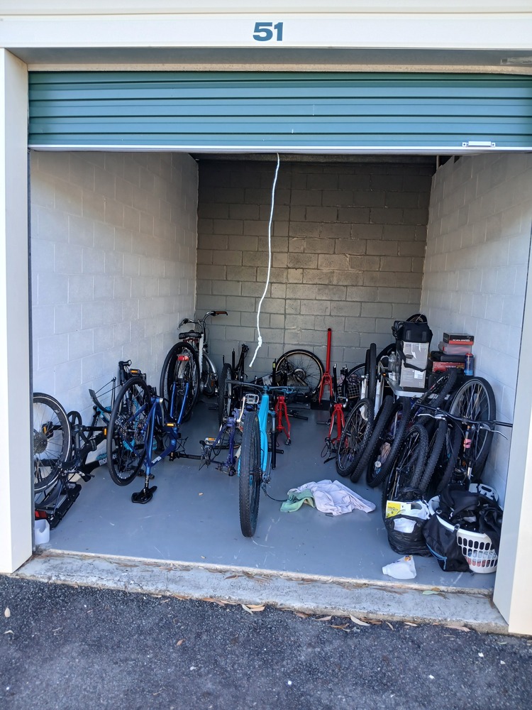Loxon Storage Labrador Storage auction IB-8726