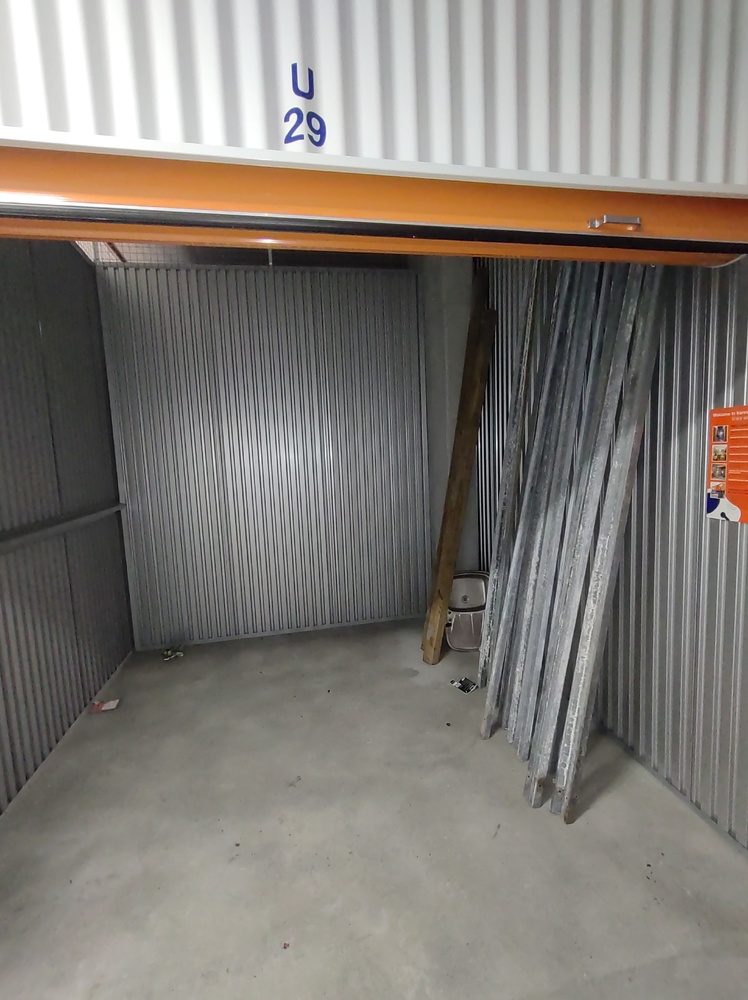 Kennards Self Storage Southport Storage auction IB-4884