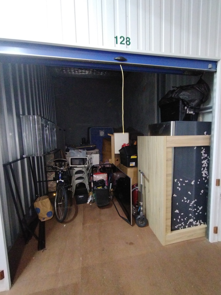 Kennards Self Storage Warana Bid on Storage Unit auction IB-5684