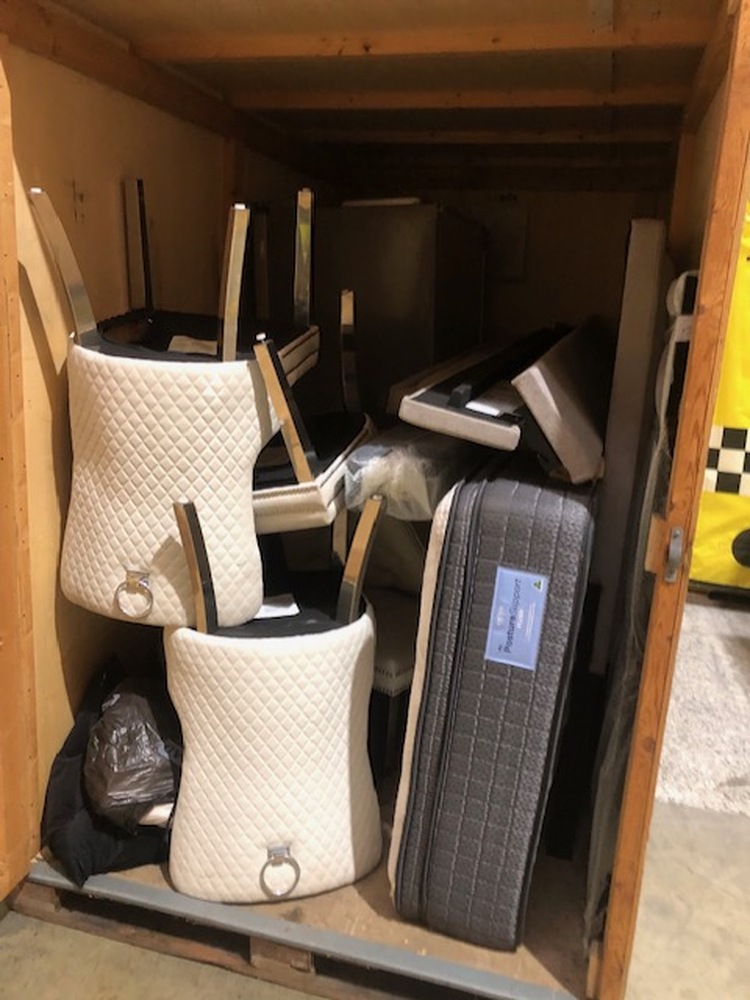 Perth Storage Unit auction IB-6953