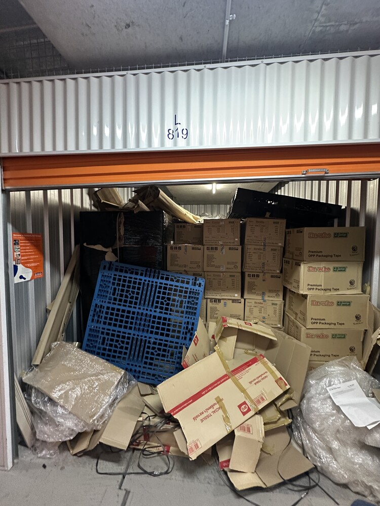 Kennards Self Storage Waterloo Storage auction IB-7955