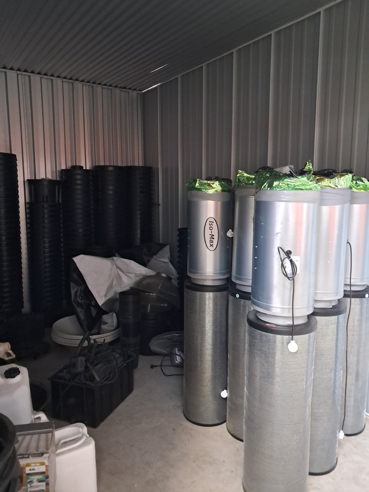 Storage King Woodville North Storage auction IB-1815