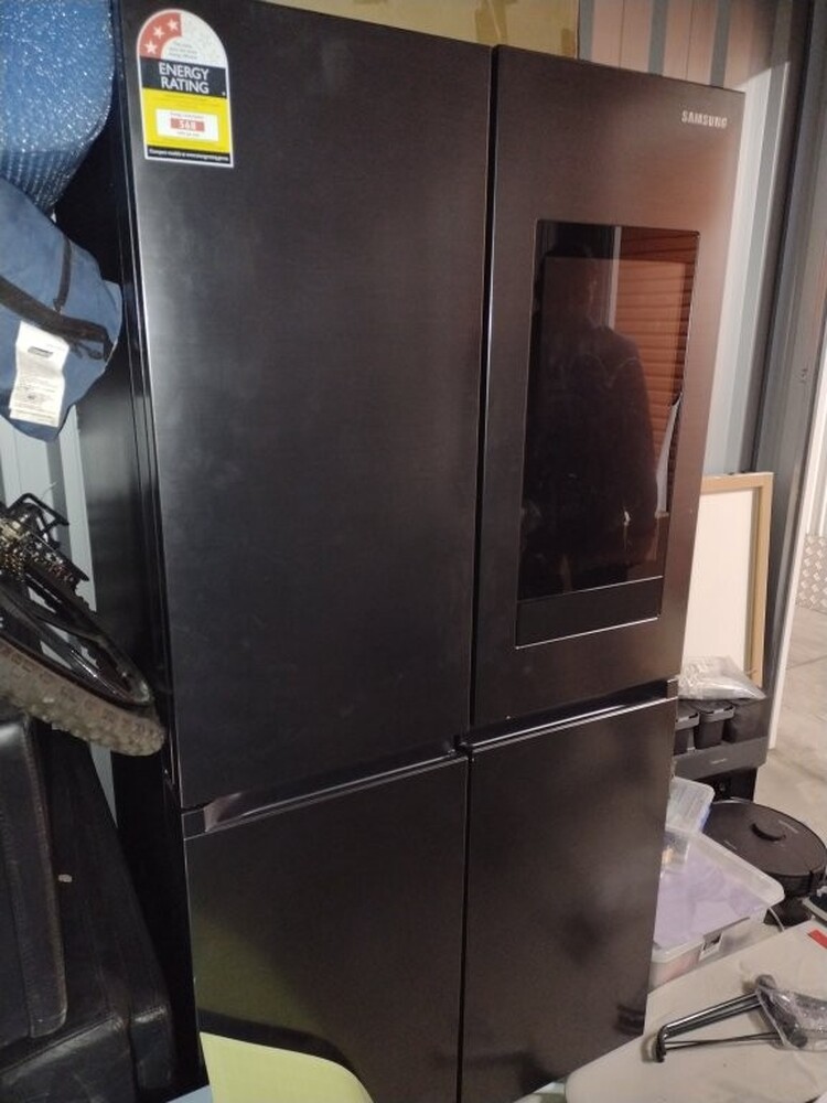 Kennards Self Storage Guildford Storage Facility Unit auction IB-2424