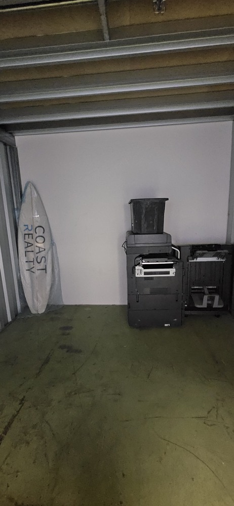Storage King Lisarow Storage Facility Unit auction IB-8529