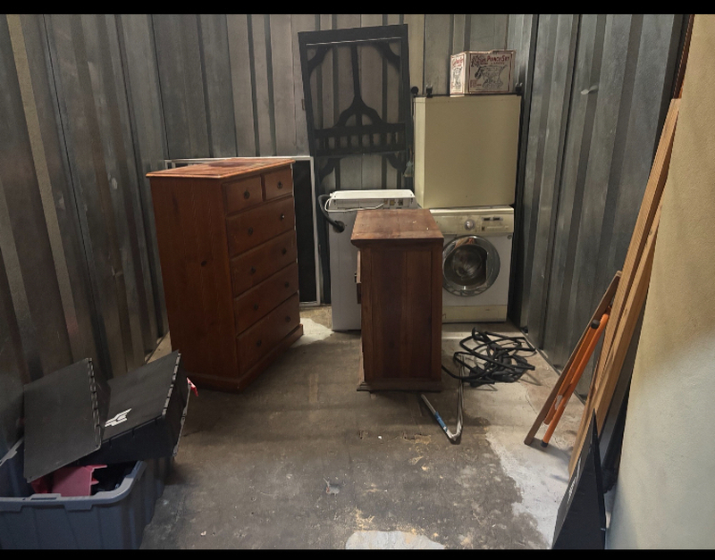 Kennards Self Storage Petersham Storage auction IB-4726