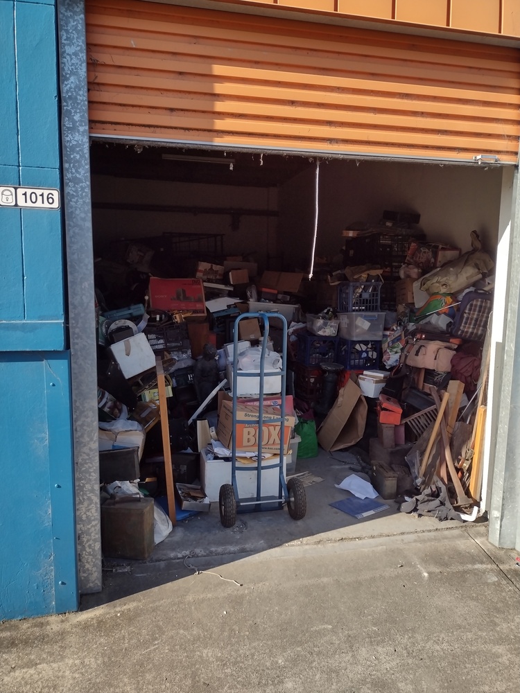 Kennards Self Storage Auburn Abandoned Storage shed Auctions auction IB-2041