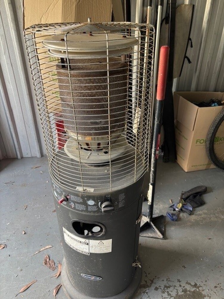 Loxon Storage Burleigh Storage auction IB-4387