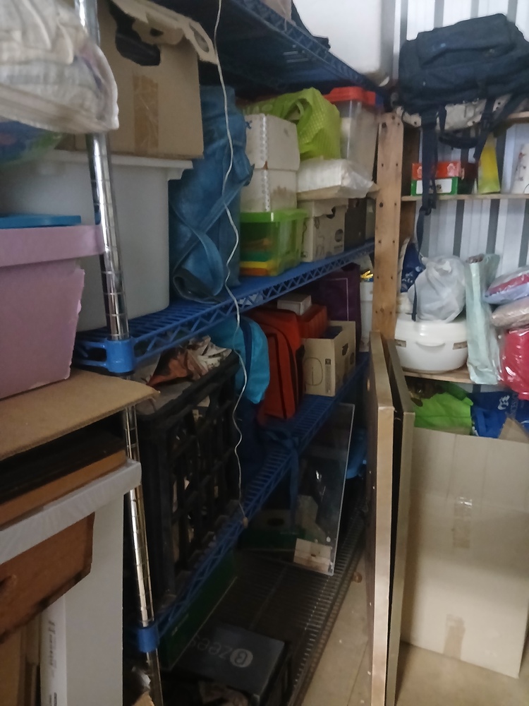 Roomia Self Storage St Marys SA Abandoned Storage centre Auctions auction IB-9583