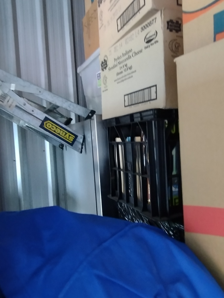 Kennards Self Storage Guildford Storage auction IB-6133