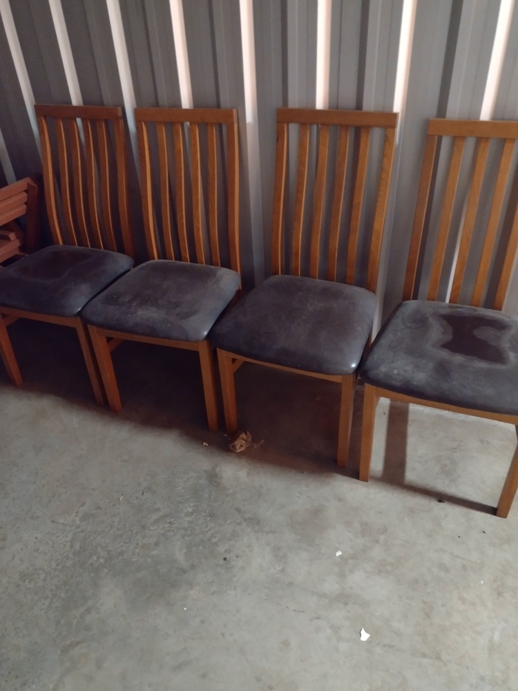 Kennards Self Storage Wollongong Bid on Storage Unit auction IB-3535