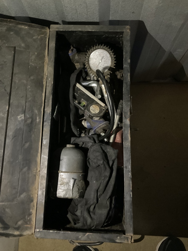 Storage King Ipswich Bid on Storage auction IB-8678