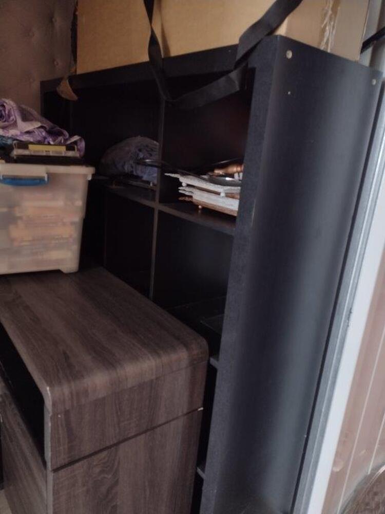 Kennards Self Storage Guildford Storage auction IB-3543