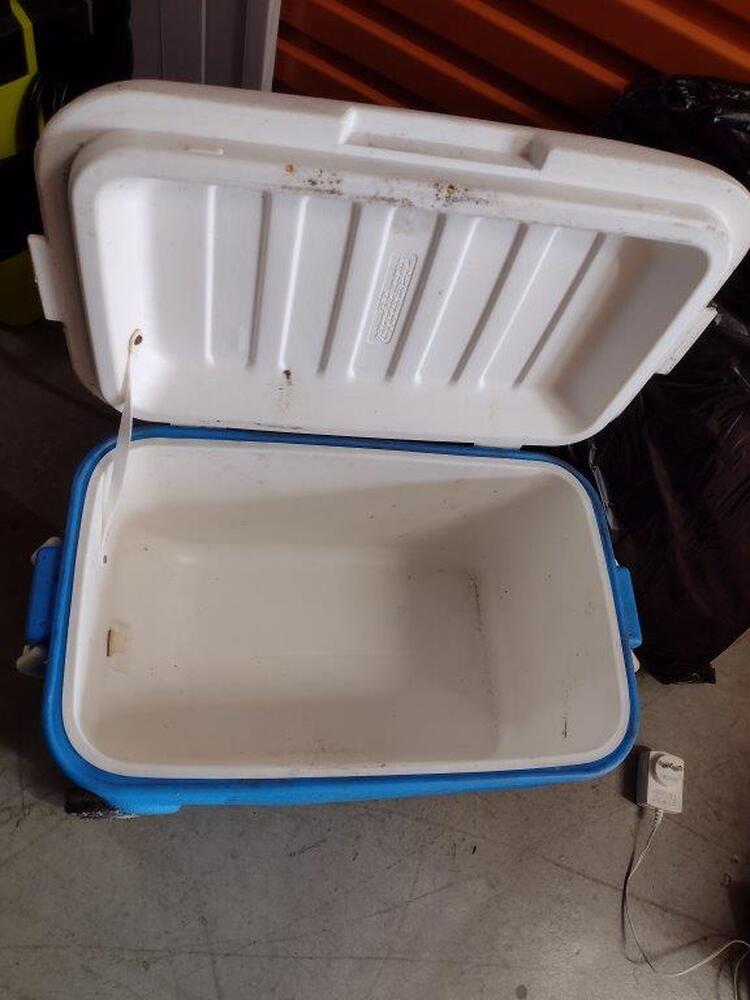 Kennards Self Storage Guildford Storage Unit auction IB-3543