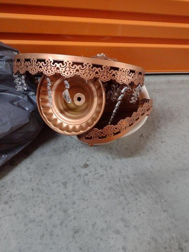 Kennards Self Storage Guildford Abandoned Storage centre Auctions auction IB-3543