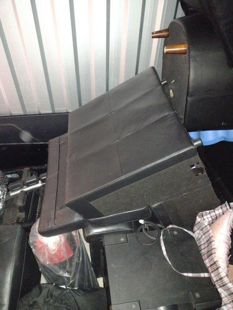 Kennards Self Storage Guildford Self Storage Auctions auction IB-3543