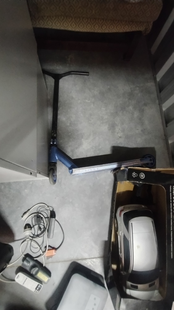 Kennards Self Storage Yarrabilba Abandoned Storage Auctions auction IB-3634