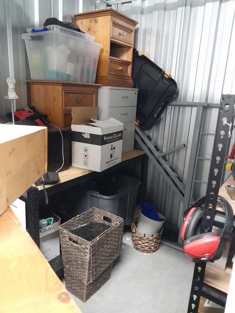 StoreLocal Pimpama  Abandoned Storage garage Auctions auction IB-2534