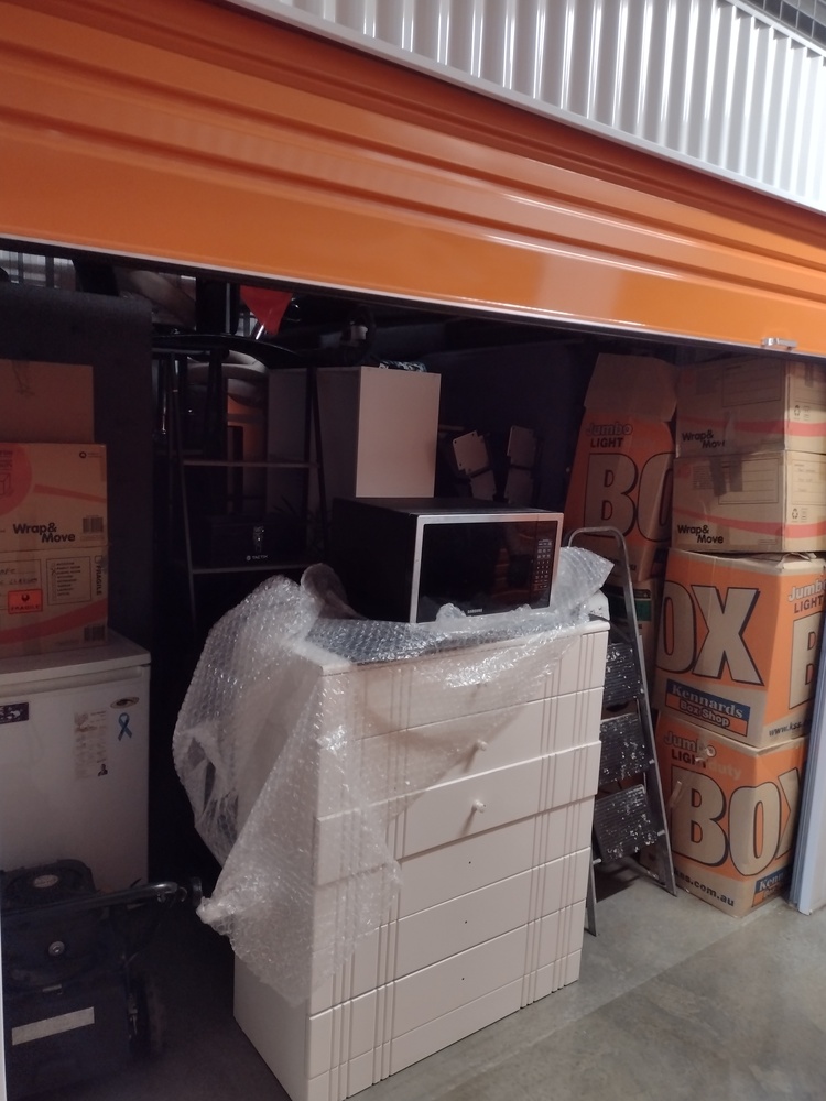Kennards Self Storage Campbelltown Storage auction IB-9009