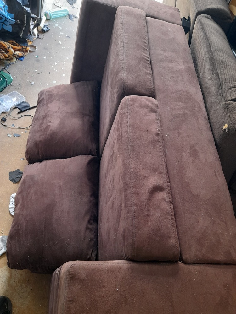 Storage King Maddington Bid on Storage auction IB-1483