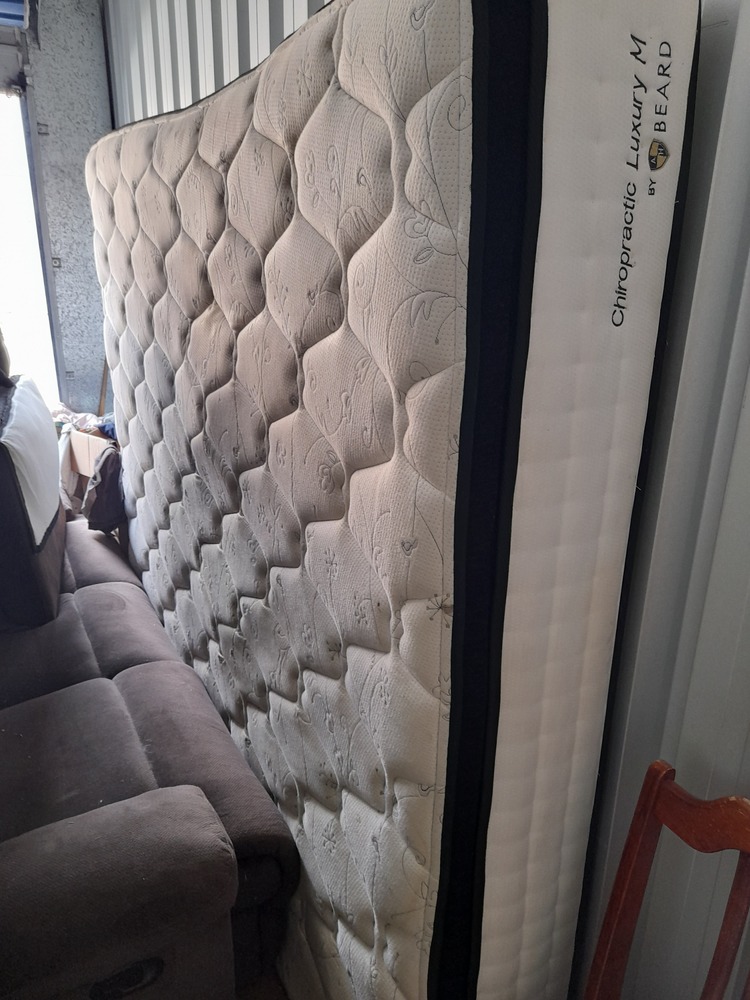 Storage King Maddington Abandoned Self Storage Auctions auction IB-1483