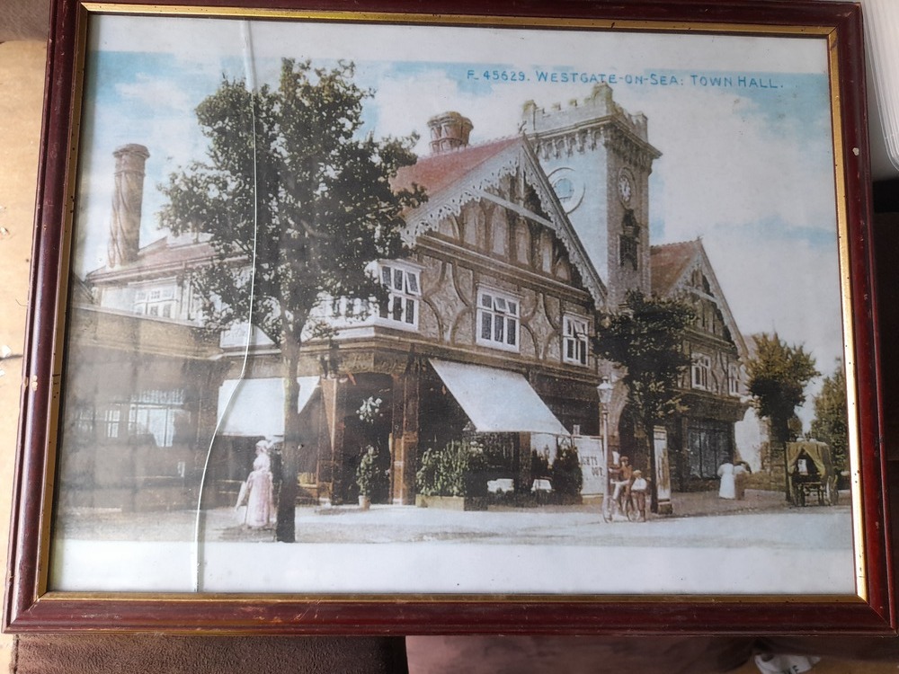 Storage King Maddington Storage lock up Auctions auction IB-1483