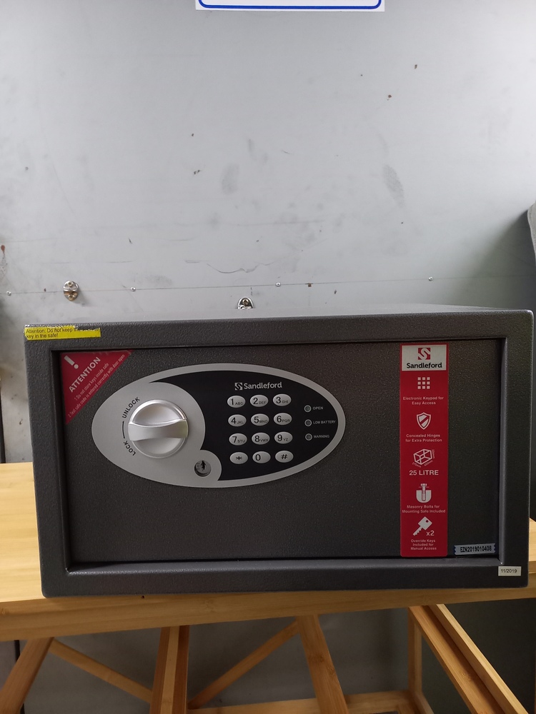 Storage King Alexandria Storage Unit auction IB-5018