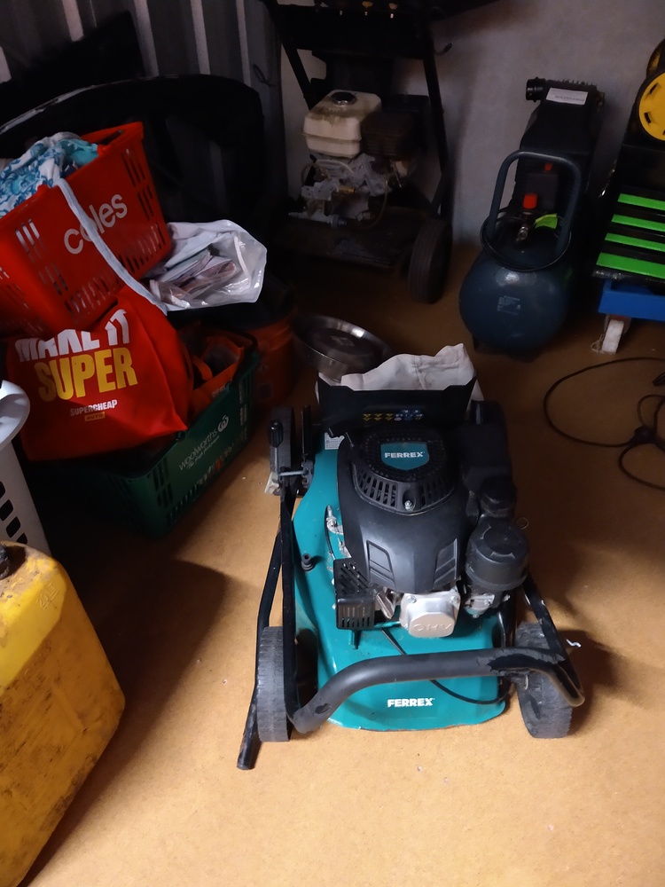 Kennards Self Storage Baringa Storage Unit auction IB-1971