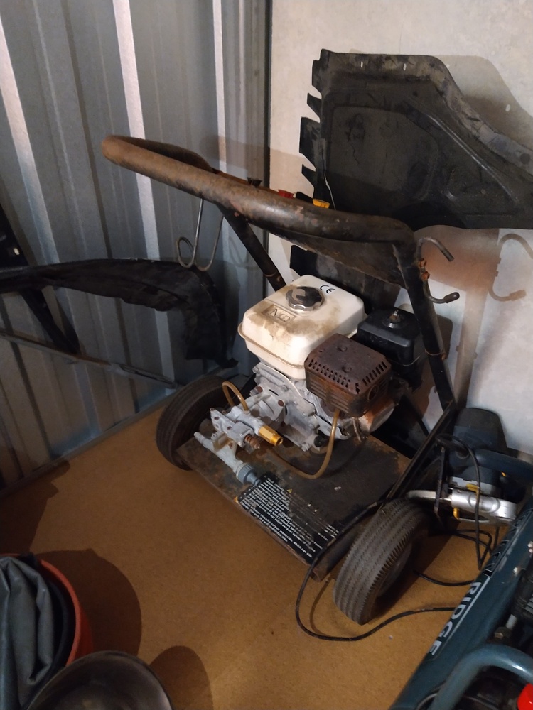 Kennards Self Storage Baringa Self Storage Unit auction IB-1971