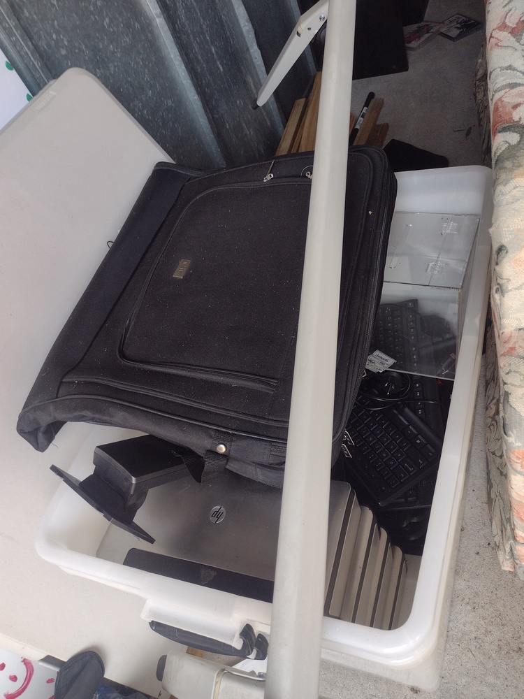 Kennards Self Storage Wentworthville Abandoned Storage shed Auctions auction IB-2668