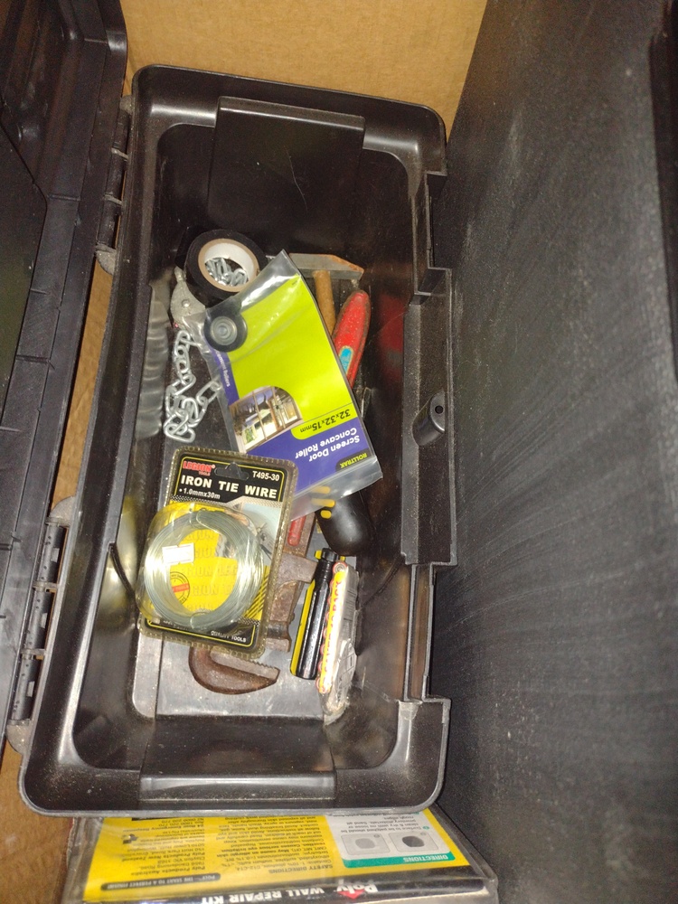 Kennards Self Storage Wentworthville Abandoned Storage garage Auctions auction IB-3742