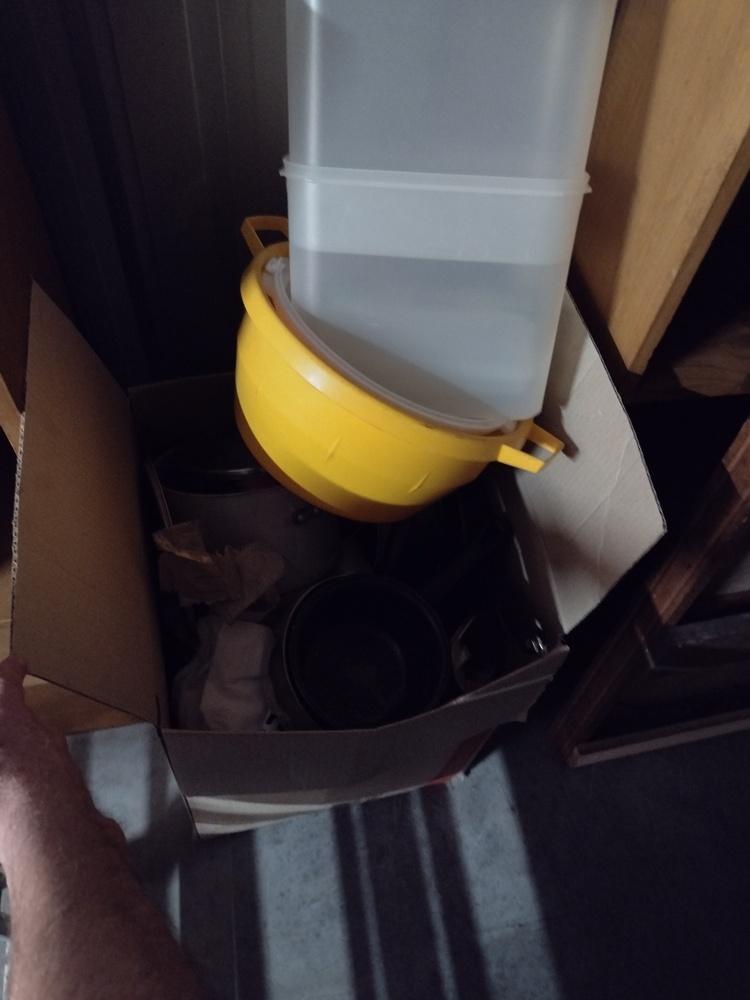 Kennards Self Storage Wollongong Abandoned Self Storage Auctions auction IB-3280