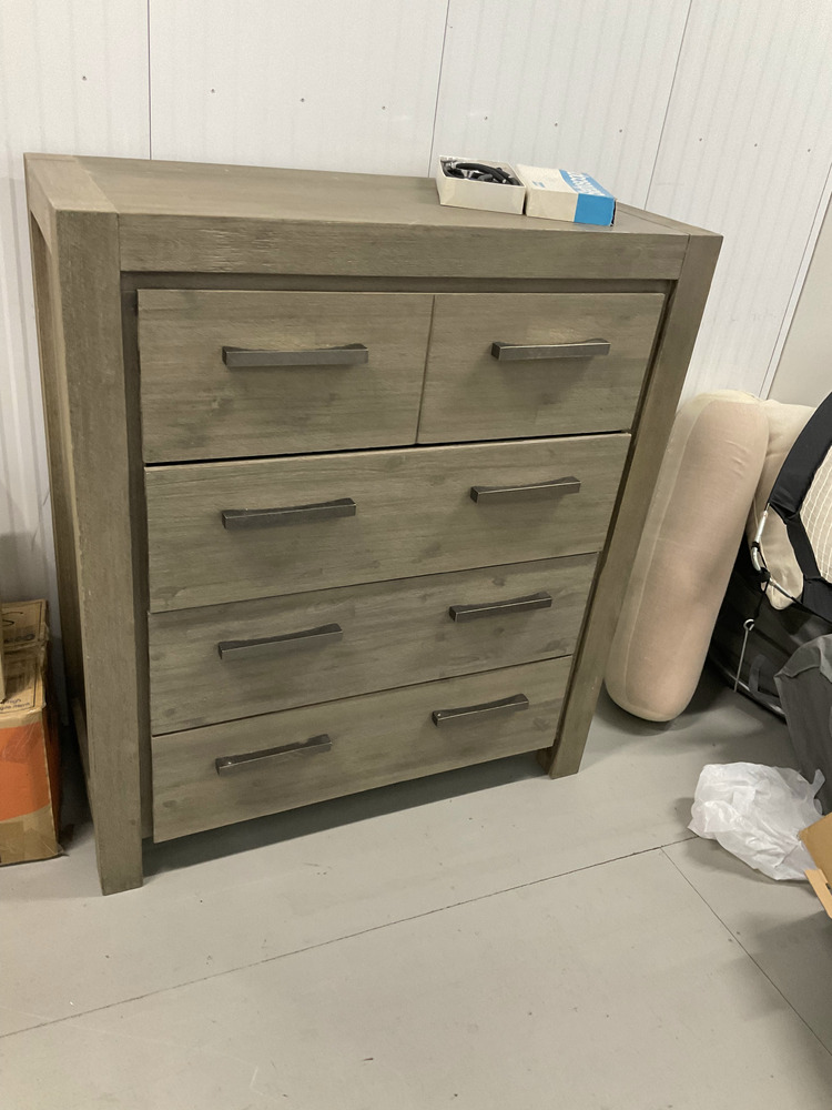 Hills Storage Castle Hill Bid on Self Storage Unit auction IB-6981