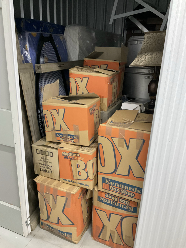 Hills Storage Castle Hill Abandoned Storage centre Auctions auction IB-6981