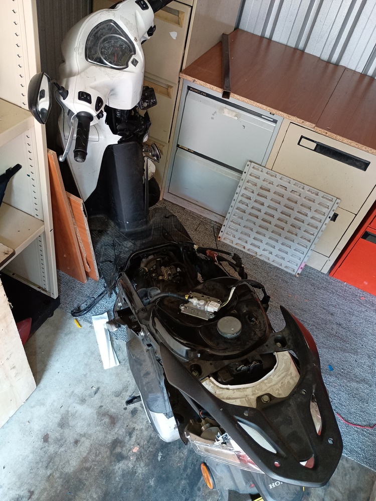 Kennards Self Storage Wetherill Park Abandoned Self Storage Auctions auction IB-4567