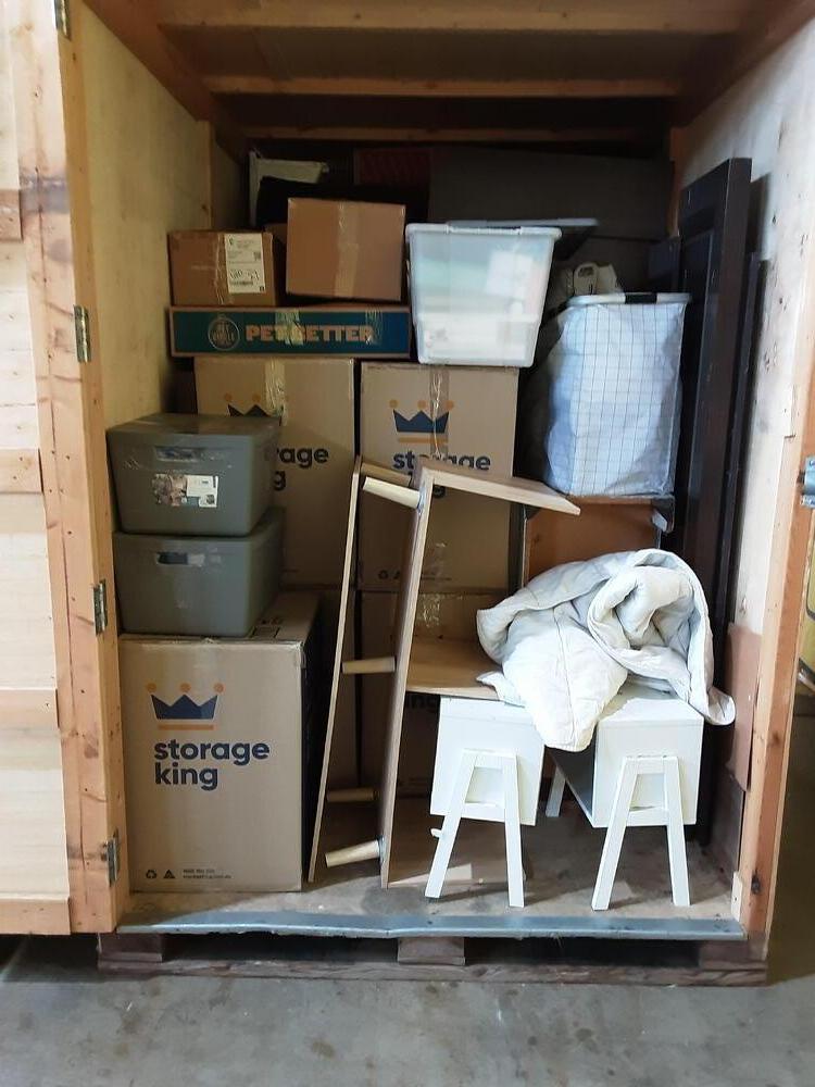 Brisbane Bid on Storage Unit auction IB-4568