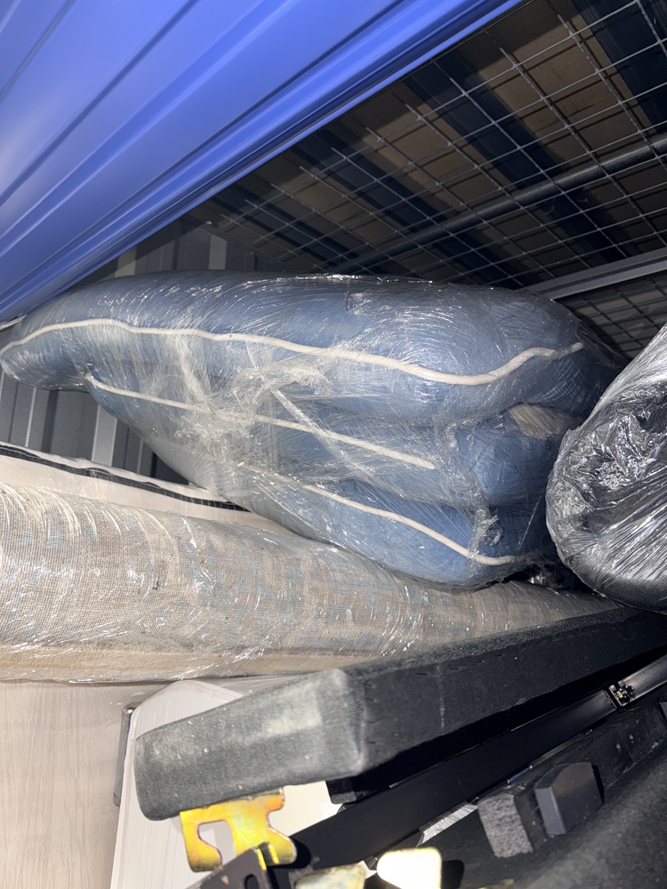 StorHub Rouse Hill Abandoned Storage Auctions auction IB-7121