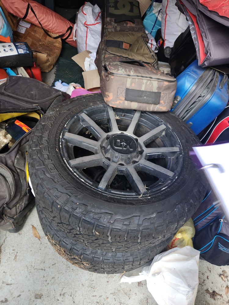 Rent a Space Padstow Abandoned Storage garage Auctions auction IB-3235