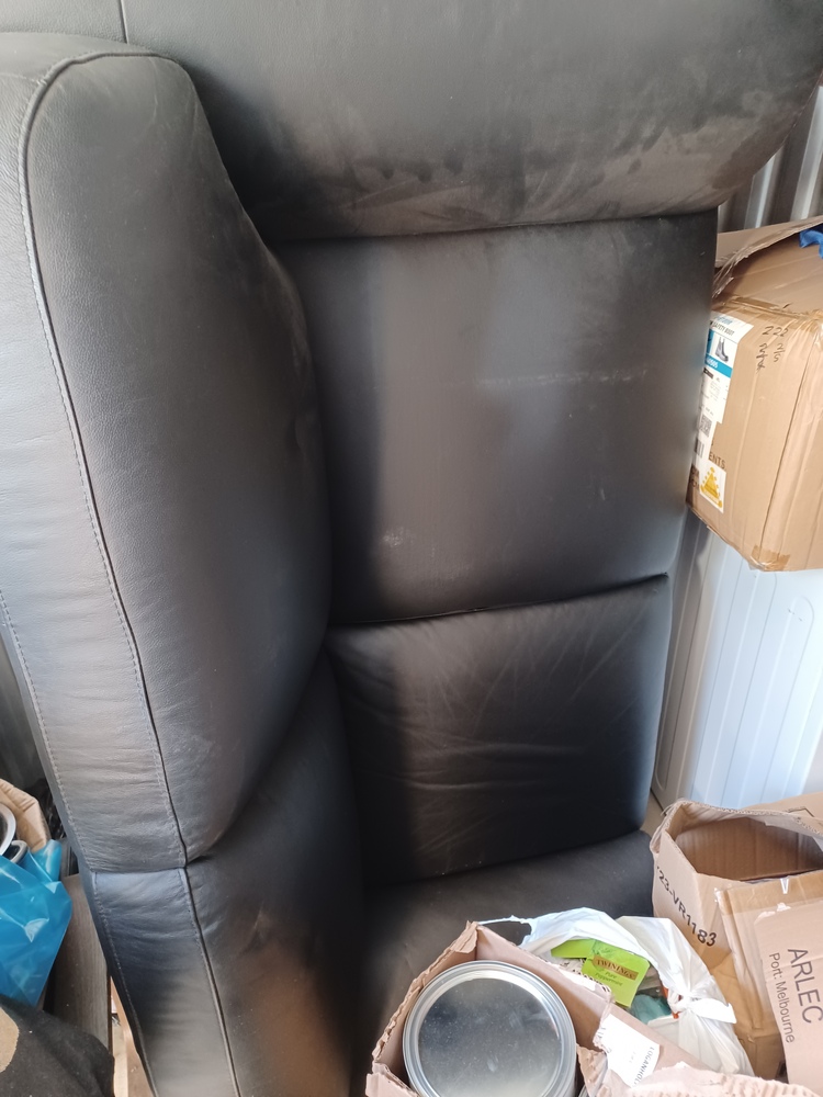 Loxon Storage Loganholme Abandoned Self Storage Auctions auction IB-3267